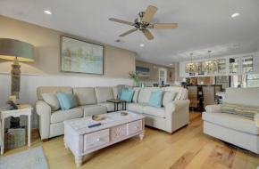 211 Seascape by AvantStay Oceanfront View Pool